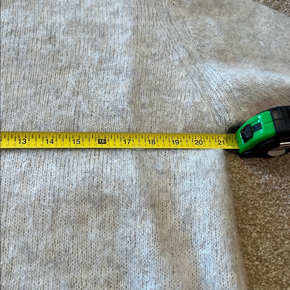 Wilfred Gray Sweater - Picture 5 of 6